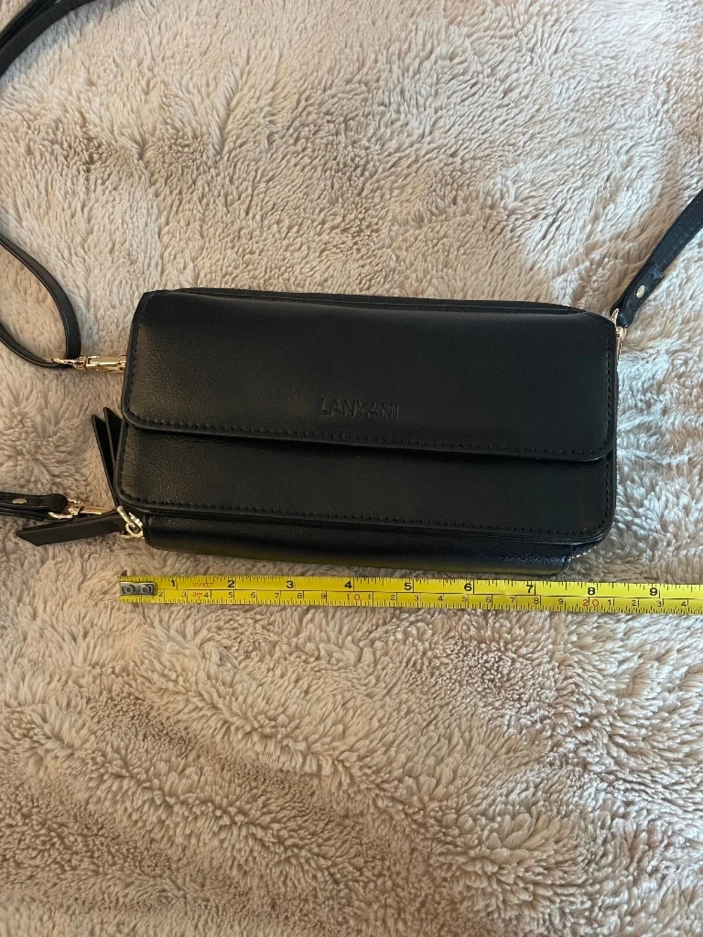 Lanyani used black